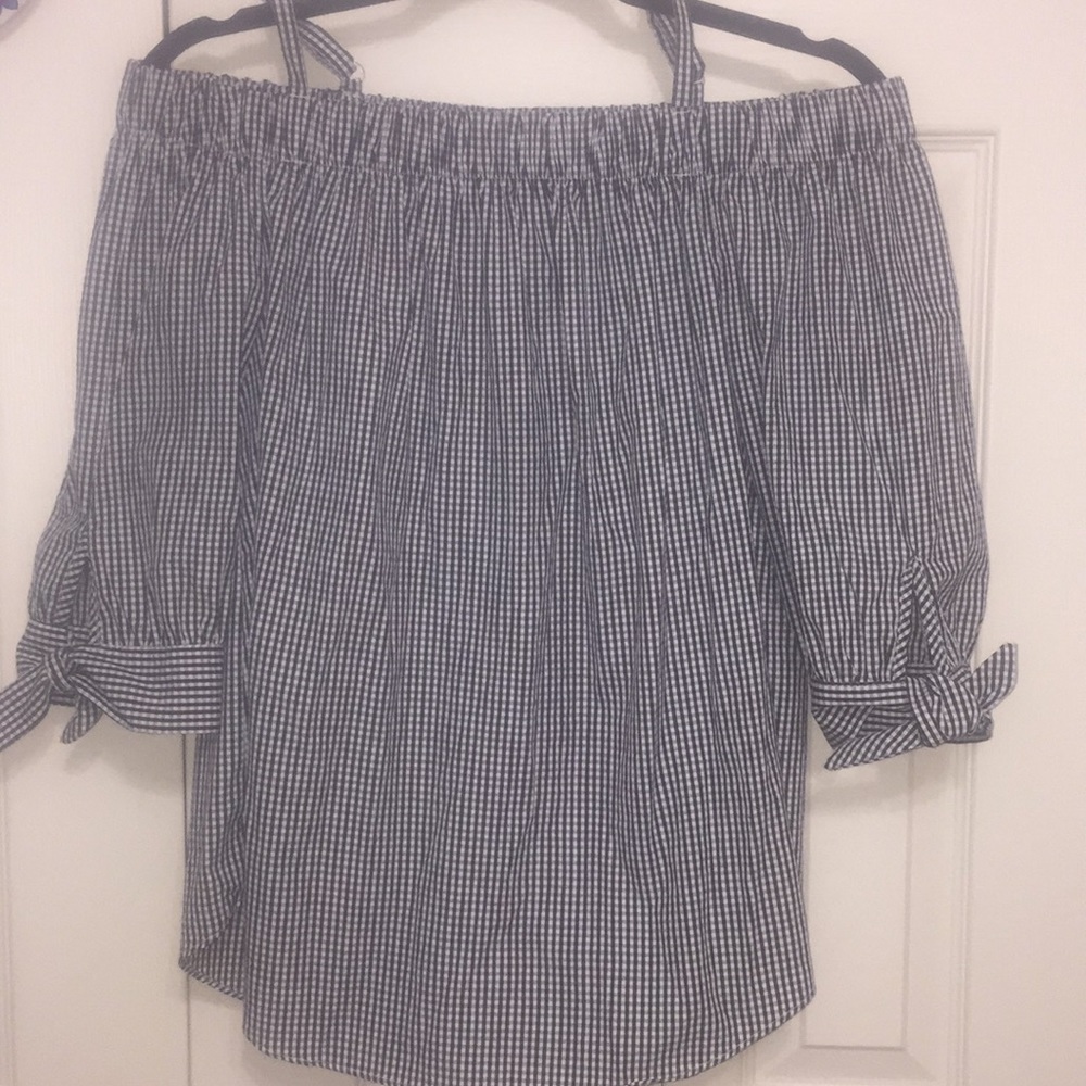 Summer no iron blouse, checkered black N white.